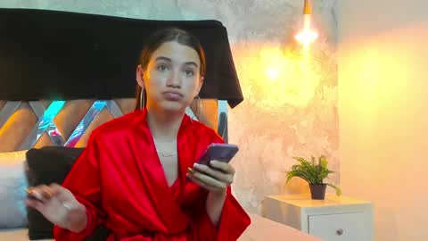 little aitana  online show from 12.12.24