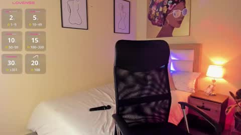 Snapshot of aitana_brown chatting on 12.12.24 Aitana Brown online show from 12.12.24