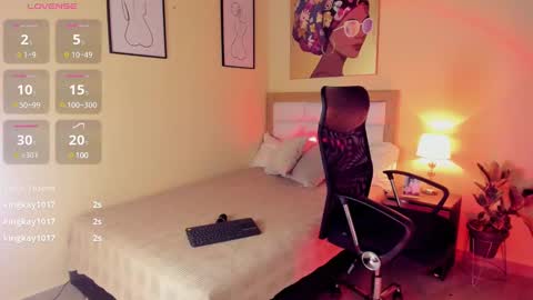 Snapshot of aitana_brown chatting on 12.29.24 Aitana Brown online show from 12.29.24