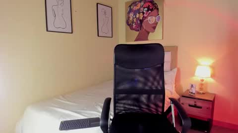 Snapshot of aitana_brown chatting on 02.04.25 Aitana Brown online show from 02.04.25