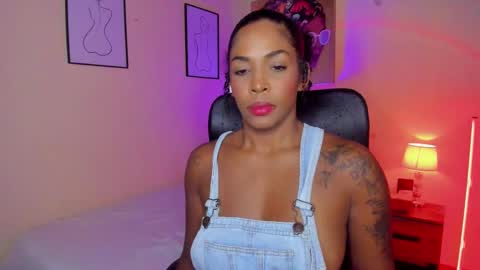 Snapshot of aitana_brown chatting on 09.18.25 Aitana Brown online show from 09.18.25