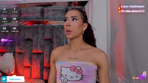 Snapshot of aivadumont chatting on 12.26.24 Queen Dumont online show from 12.26.24