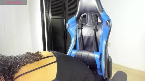 Aixa Burgos online show from 10.10.25