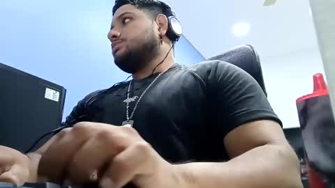 Snapshot of aj_cooper90_ chatting on 02.01.25 Esteban online show from 02.01.25