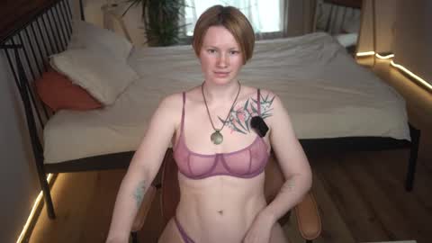 Akaneiro online show from 03.10.25