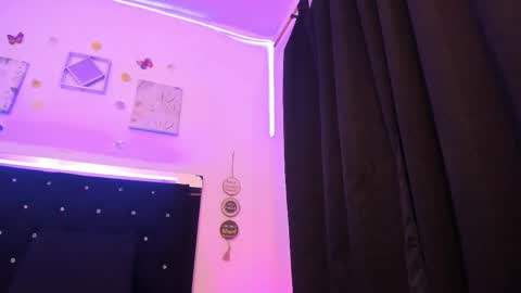 akarirosetti online show from 10.24.25