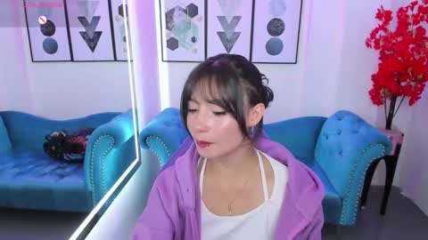 Azaka  online show from 10.10.25