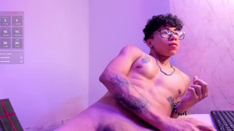 akazaboy online show from 12.15.24