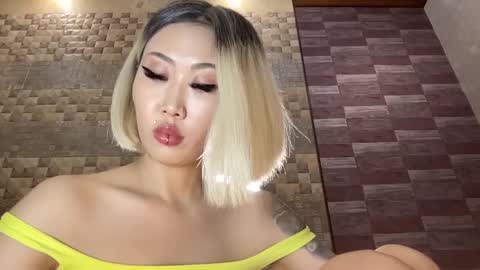 Akemi online show from 09.25.25