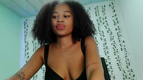 Snapshot of akemy_saunderz chatting on 05.24.26 akemy_saunderz online show from 05.24.26