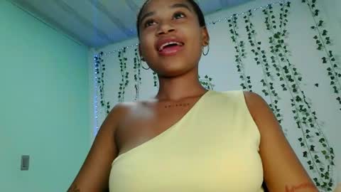 Snapshot of akemy_saunderz chatting on 06.12.26 akemy_saunderz online show from 06.12.26