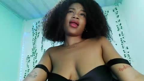 Snapshot of akemy_saunderz chatting on 07.19.26 akemy_saunderz online show from 07.19.26