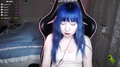 akirahartyx online show from 02.22.25