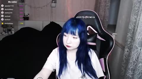 akirahartyx online show from 04.09.26