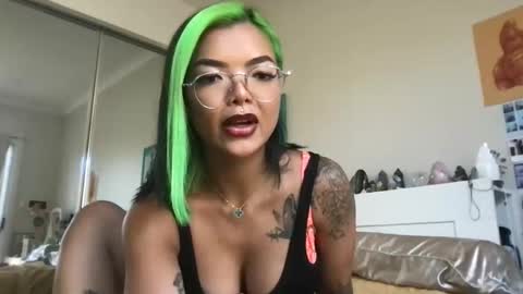 Akira Zay online show from 12.03.25