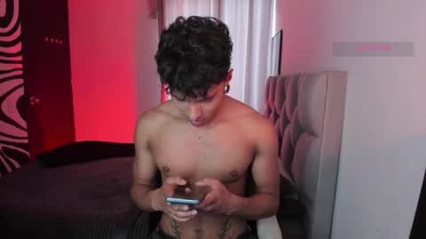 Snapshot of ala_ha_ chatting on 11.01.25 Ander uwu online show from 11.01.25