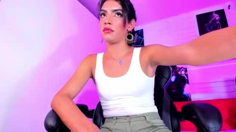 Alahia Rodriguez online show from 12.20.24