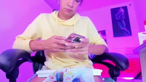 Alahia Rodriguez online show from 01.08.25