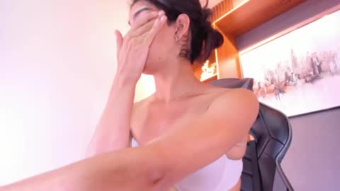 Alahia Rodriguez online show from 02.01.26