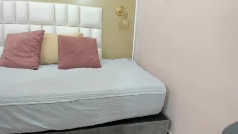 alahia_am online show from 09.13.25