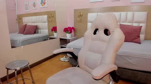 alahia_am online show from 09.15.25