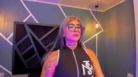 Snapshot of alahia_dangelo_ chatting on 09.23.25 ALAHIA online show from 09.23.25