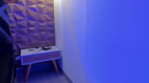 Snapshot of alahia_dangelo_ chatting on 10.15.25 ALAHIA online show from 10.15.25