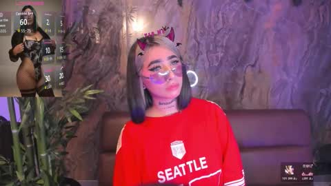 Snapshot of alahia_dangelo_ chatting on 10.30.25 ALAHIA online show from 10.30.25