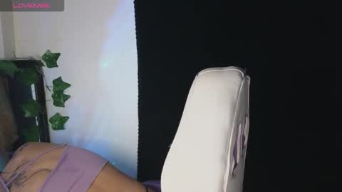 Snapshot of alahia_demon chatting on 11.02.25 alahia online show from 11.02.25