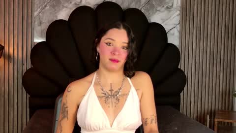 Snapshot of alahyapalmer_ chatting on 10.30.25 alahyapalmer_ online show from 10.30.25