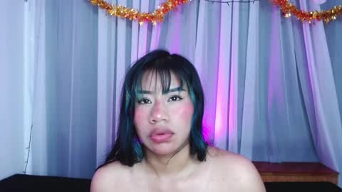 Snapshot of alaiabluecs chatting on 03.11.25 Alaia online show from 03.11.25