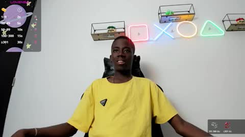 Snapshot of alan_blacke chatting on 11.22.25 alan_blacke online show from 11.22.25