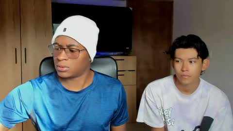Alan and Criss - WE JUST FRIENDS WITH BENEFITS BOTH VERS online show from 05.16.26