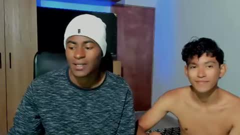 Alan and Criss - WE JUST FRIENDS WITH BENEFITS BOTH VERS online show from 07.14.26