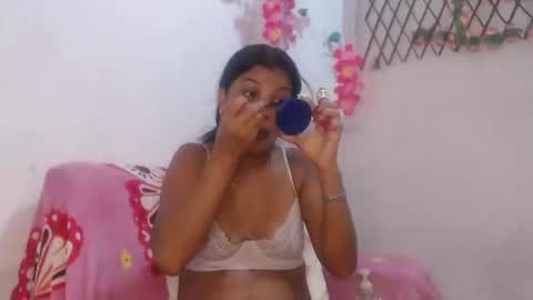 Snapshot of alana_2024 chatting on 01.08.25 Working hours pm to am every day online show from 01.08.25