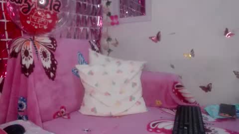 Snapshot of alana_2024 chatting on 10.29.25 Working hours pm to am every day online show from 10.29.25