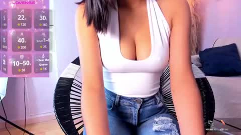 Snapshot of alana__rossetti chatting on 09.16.25 Alana online show from 09.16.25