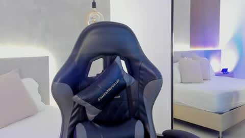 M E L I online show from 06.09.26