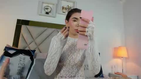 Snapshot of alana_hiltonn chatting on 01.14.26 Alana 3 online show from 01.14.26