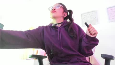 Snapshot of alana_jansen chatting on 12.29.24 Alana online show from 12.29.24