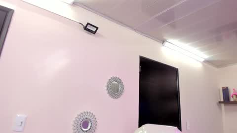 Maeve  online show from 02.05.25