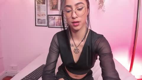 Snapshot of alana_martinez_ chatting on 10.17.25 Alana online show from 10.17.25