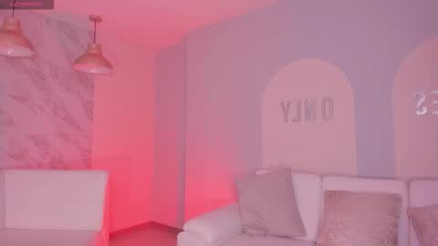 Alana online show from 10.31.25