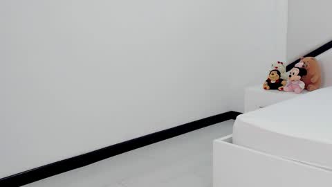 Alana online show from 09.23.25