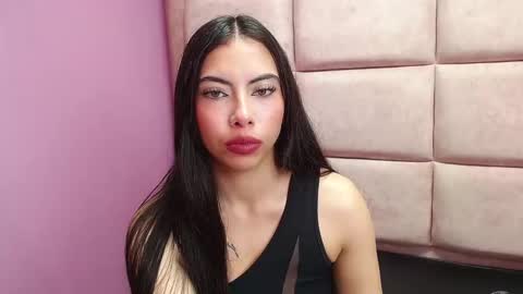 Snapshot of alanahott_ chatting on 10.26.25 Alana hot online show from 10.26.25