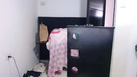 Snapshot of alanajonees chatting on 12.29.24 alanajonees online show from 12.29.24