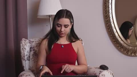 AlanaMilani online show from 02.15.25