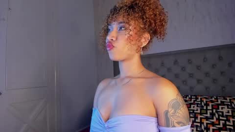 Snapshot of alanaxbrown chatting on 03.31.26 Tell me Alana online show from 03.31.26