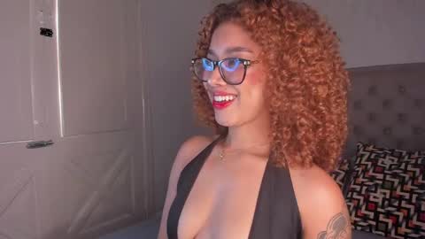 Snapshot of alanaxbrown chatting on 04.12.26 Tell me Alana online show from 04.12.26
