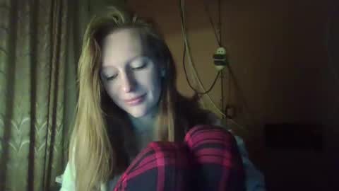 Snapshot of alane26 chatting on 02.28.25 Elisa online show from 02.28.25